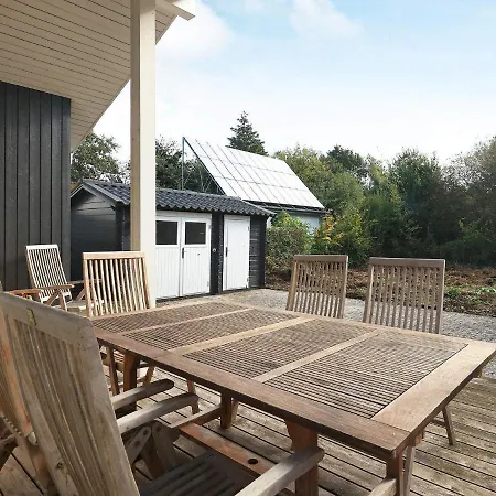 8 Person In Fr Rup By Traum *